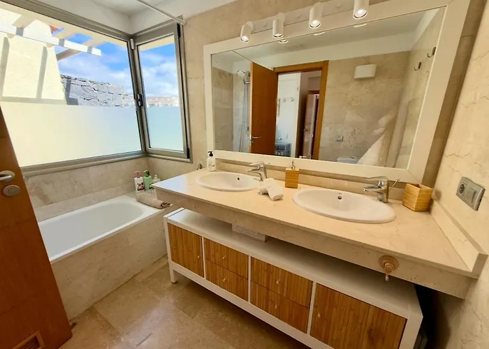 Oceanview Gaviota Villa